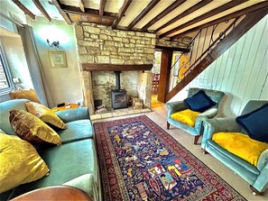 Living area - Traditional Country Cottage  (Stroud)