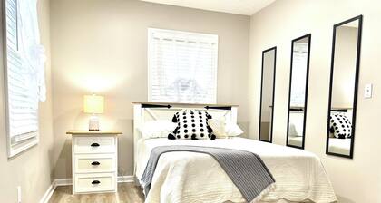 Central Location /3 miles to Beech Bend & WKU /Garage / Firepit /King Bed /Games