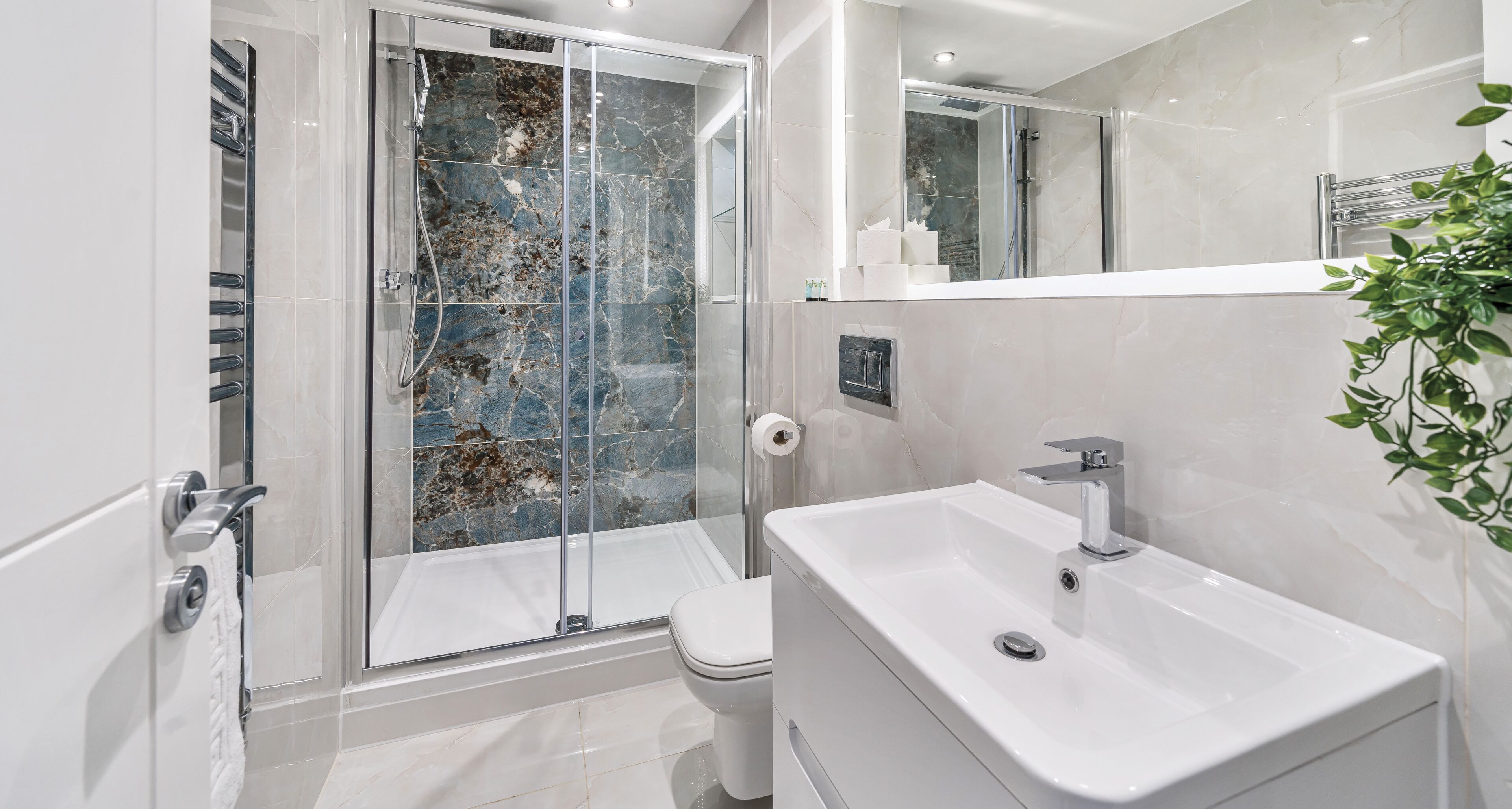 Deluxe Apartment, 5 Bedrooms, Garden Area | Bathroom | Combined shower/tub, hair dryer, towels, soap