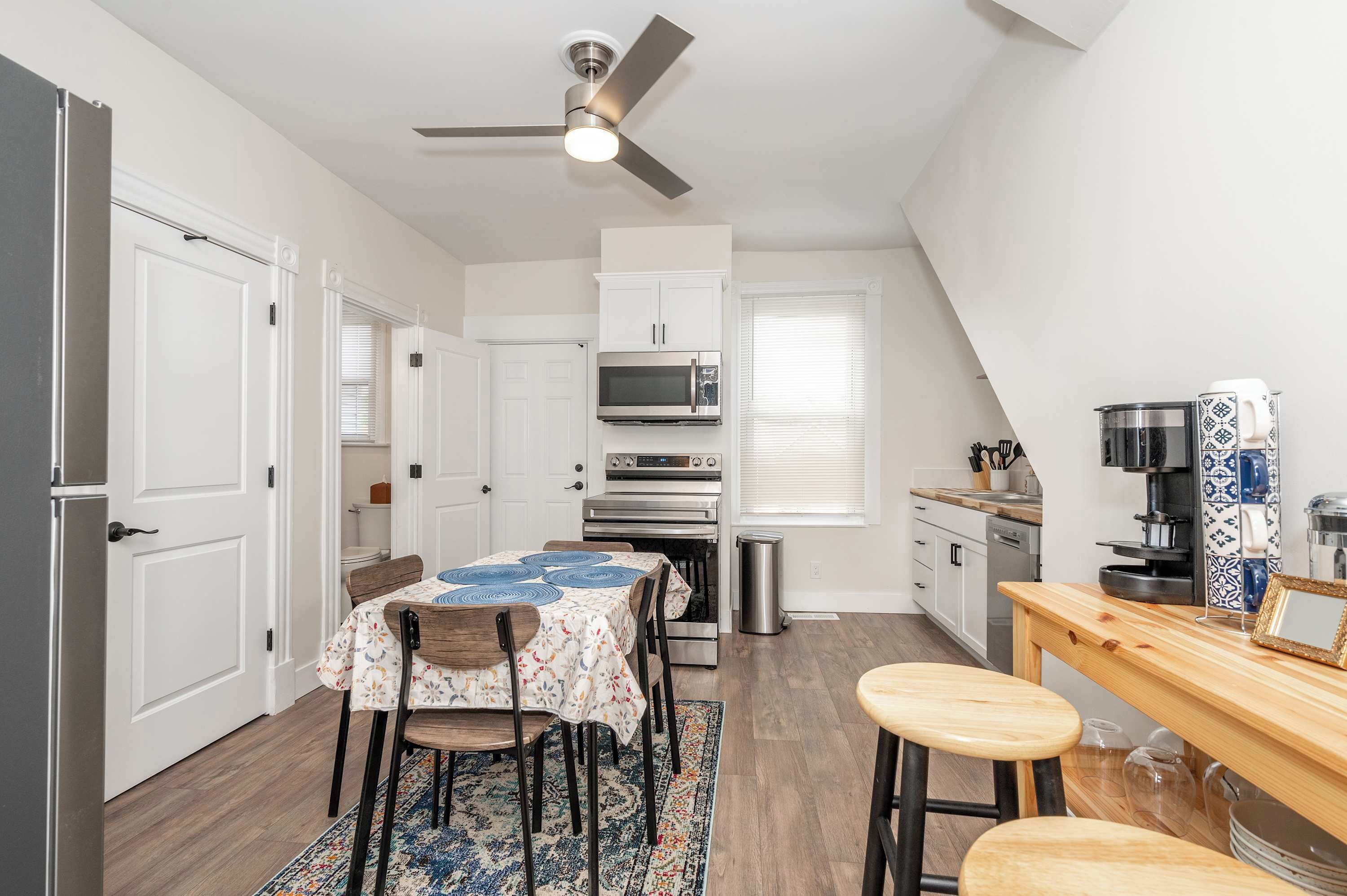 Ferienhaus, Mehrere Betten, Balkon (Historic Ludlow Suites) | Speisen
