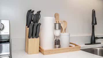 House, Multiple Beds, Balcony (Historic Ludlow Suites) | Private kitchen | Stovetop, coffee/tea maker, paper towels