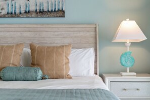 Hus - flere senge - balkon (Way Too Many Bottles) | 3 soveværelser, individuelt design, individuel indretning, sengetøj