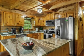 Private kitchen - Cabin w/ Hot Tub, Theater & Games! (Sevierville)