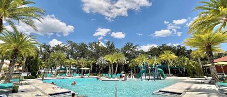 Kolam renang outdoor