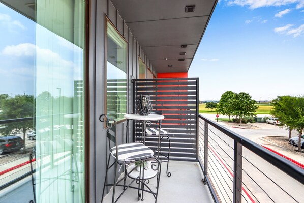 Lejlighed - 1 queensize-seng med sovesofa - balkon - byudsigt (Freiheit Overlook) | Overnatningsstedets område