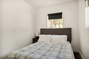 Maison, 1 grand lit, patio, vue montagne (Into The Woods Bungalow) | 1 chambre, décoration personnalisée, ameublement personnalisé