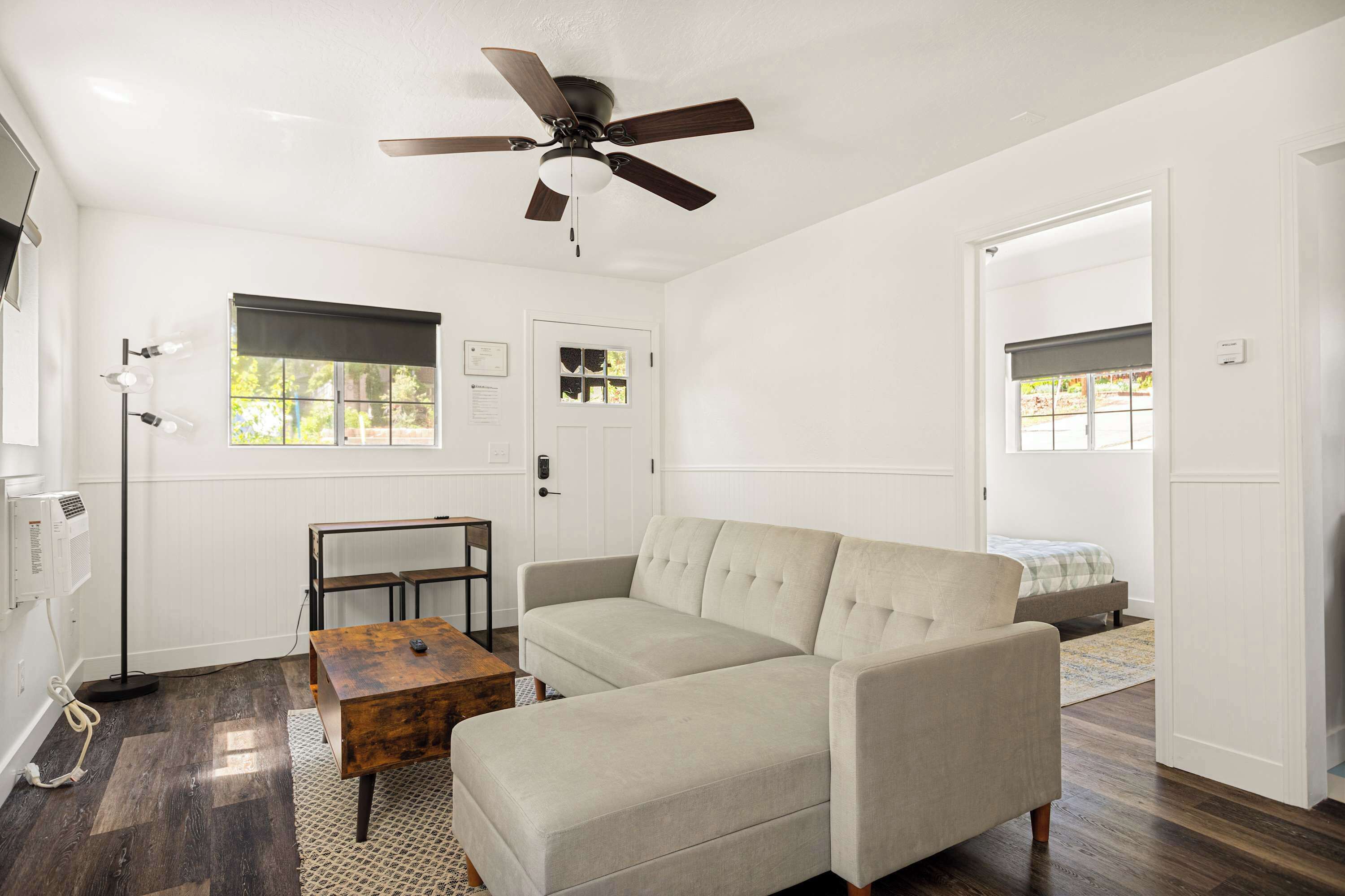 Ferienhaus, 1 Queen-Bett, Terrasse, Bergblick (Into The Woods Bungalow) | Wohnbereich