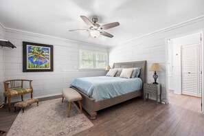 3 bedrooms, individually decorated, individually furnished, bed sheets - Natures Nook 2 Unique Homes! (St. Augustine)