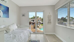 單棟房屋, 多張床, 可使用泳池, 泳池景 (Waterfront Villa) | 住宿景觀