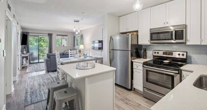 Seaside Bliss Retreat Coastal Condo for 6