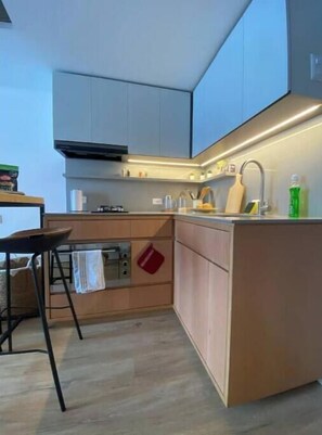 Fridge, microwave, oven, stovetop - Coziness in Central Downtown
(Bogota DC)