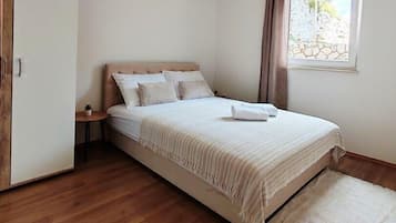 1 bedroom, WiFi, bed sheets