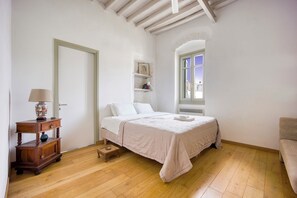 1 bedroom, iron/ironing board, Internet, bed sheets