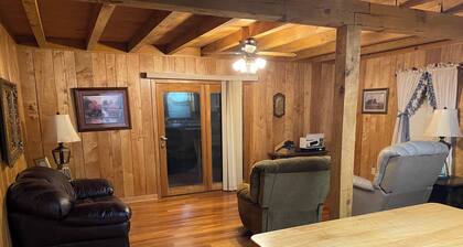 Peaceful Lakeside Cabin