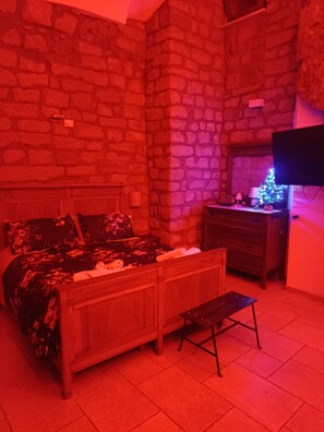1 bedroom, iron/ironing board, free WiFi, bed sheets - Vico Secondo Accogliente Struttura al Centro di Forio (Forio)