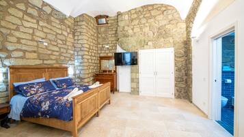 1 chambre, fer et planche à repasser, accès au Wi-Fi (inclus)