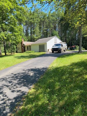 Property grounds - Murphy Lewis House LLC (Galway)