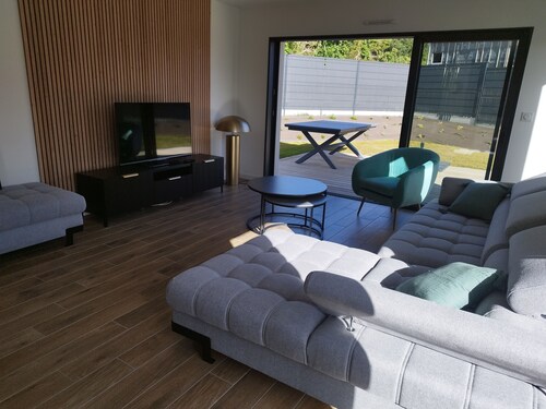 Maison Neuve Moderne Avec 2 Terrasses et Jardin Proche de la mer