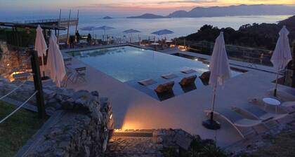 Cinque Terre breakfast home with optional access to Pool, Sauna and Jacuzzi
