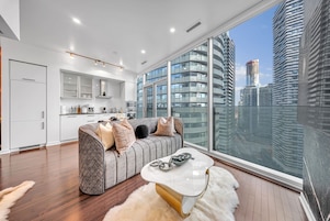 Business Suite | City view from property