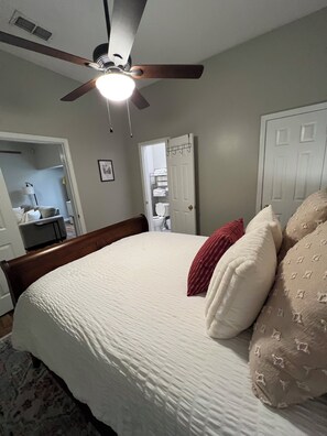 1 bedroom, WiFi, bed sheets