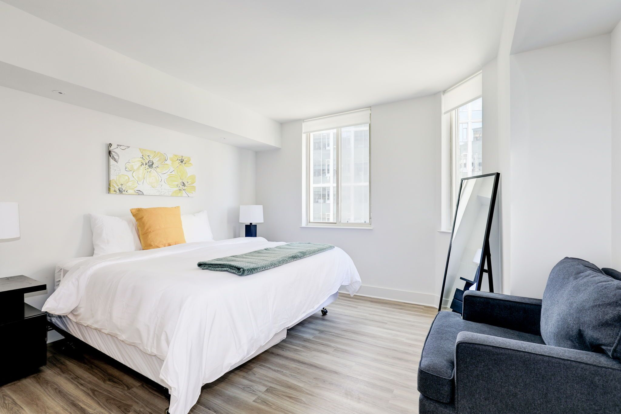Appartement Classique, vue ville | Salle de bain | Sèche-cheveux, serviettes fournies, savon, shampoing