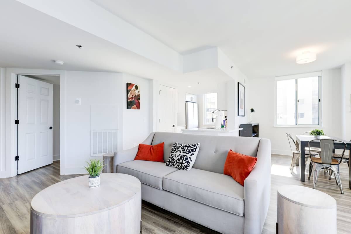 Luxury Apartment, City View | 2 bedrooms, premium bedding, iron/ironing board, travel cot