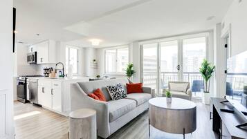 Luxury Apartment, City View | 2 bedrooms, premium bedding, iron/ironing board, travel cot