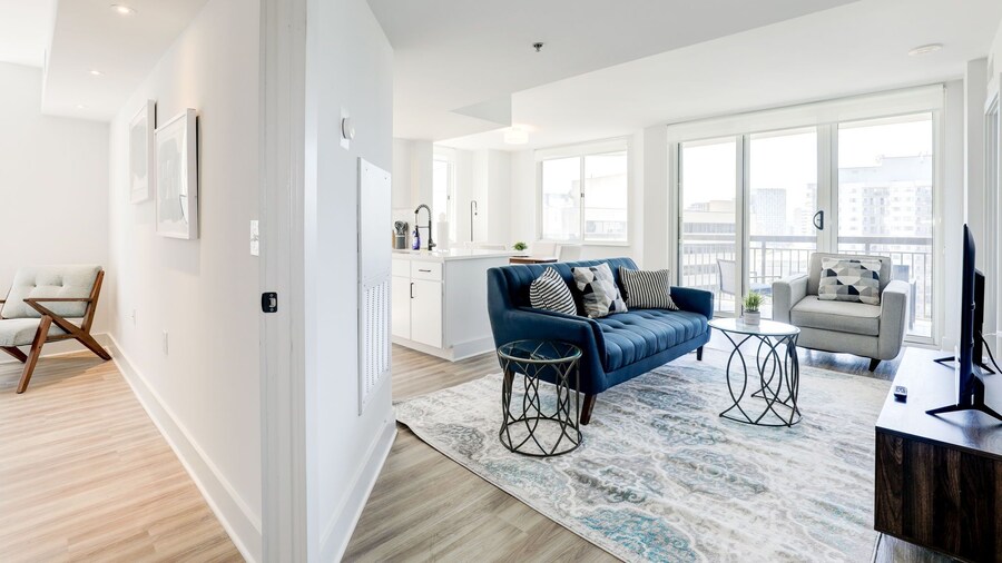 Elegant 2BR Apartment - Minutes to D.C.