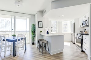 Comfort Apartment, City View | In-room dining - Elegant 2BR Apartment - Minutes to D.C. (Arlington)