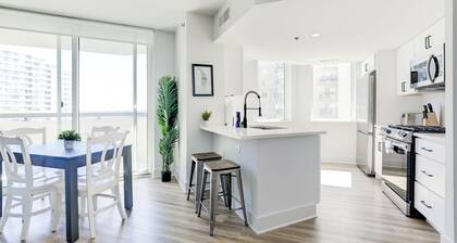 Elegant 2BR Apartment - Minutes to D.C.