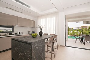 Dining - Villa Levanda Platinum - Sunrise View (Protaras)