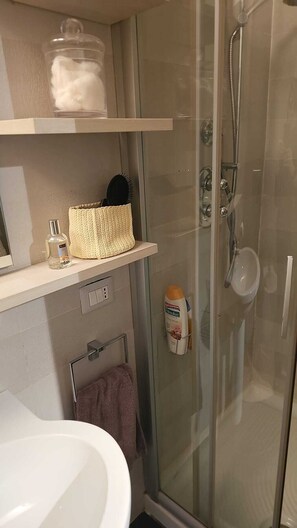 Bathroom - 108 APARTMENT (Turin)