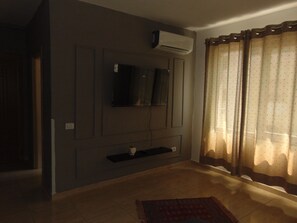 5 bedrooms, free WiFi - Top Apartament Golem (Golem)