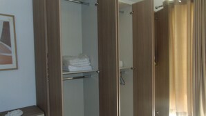 Unclassified image, 3 of 12, button - Top Apartament Golem (Golem)