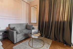 Comfort Room, 1 King Bed with Sofa bed | Soundproofing, free WiFi - Trinity Hotel (Tbilisi)