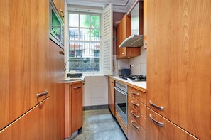 Private kitchen - Westminster Retreat by Underthedoormat (London)