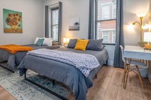 2 slaapkamers, een kluis op de kamer, een bureau