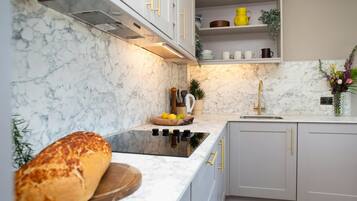 Fridge, oven, dishwasher, toaster