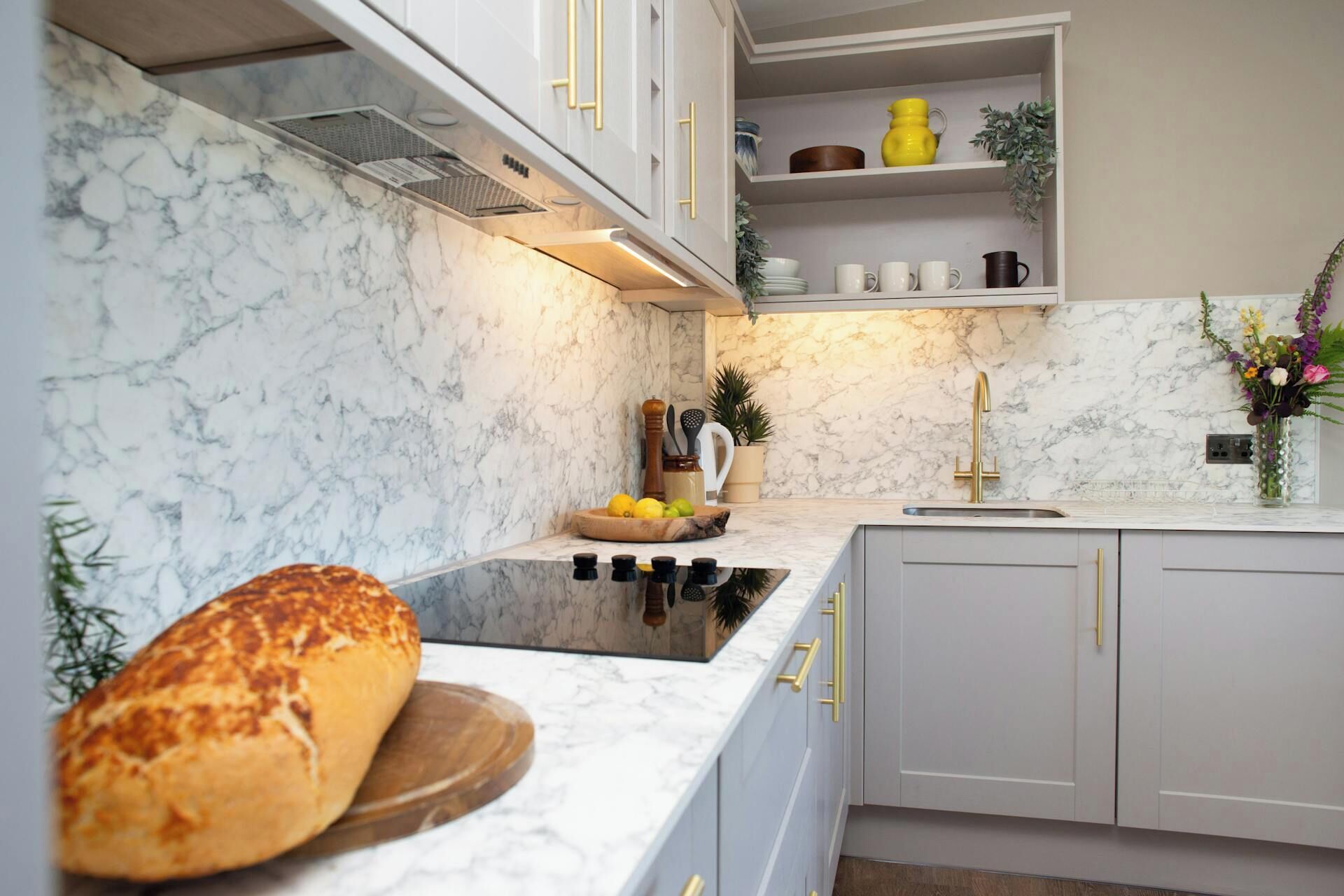 Fridge, oven, dishwasher, toaster