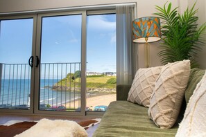 TV - Gwyn For Beach Apartment, Aberporth (Aberporth)