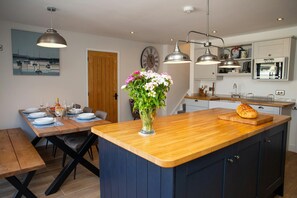Dining - Derwen House, Newport (Newport)