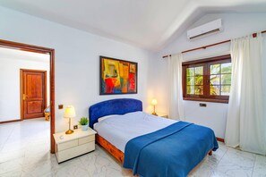 7 habitaciones, tabla de planchar con plancha y wifi gratis 