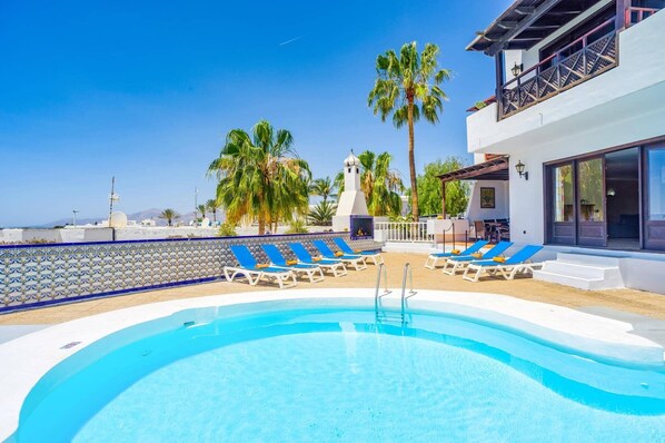 Pool - Villa Speranza by Villa Plus (Puerto del Carmen)