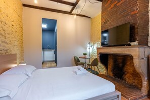 Wifi gratis y ropa de cama 