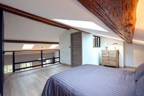 1 dormitorio, tabla de planchar con plancha, wifi gratis y ropa de cama