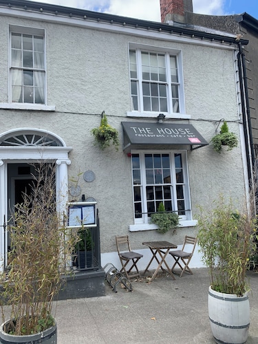 Delightful Howth Village apartment in Dublin