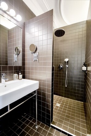 Hair dryer, towels