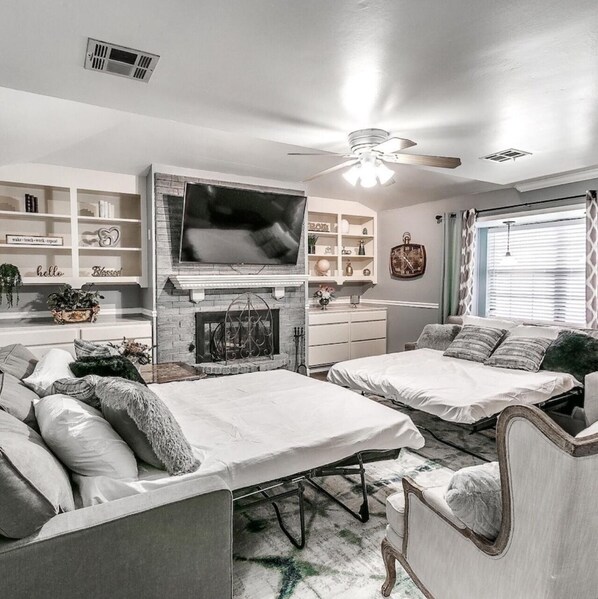 Téléviseur connecté, foyer, chaîne audio