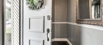 Amazing Amelia King size beds and Pool